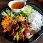 Best Bún Bò Lúc Lác 牛丁檬 Beef Cubes Rice Vermicelli in Brooklyn, NY